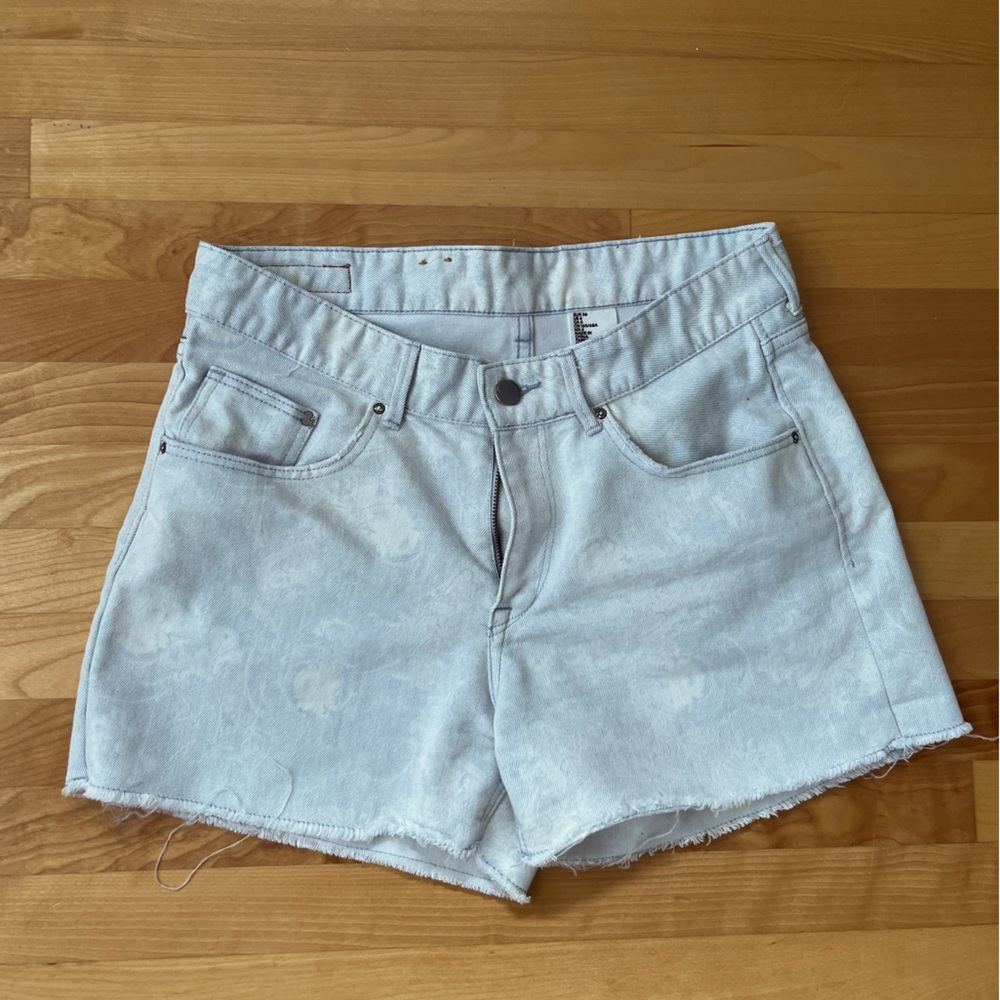 H&M Light Wash Jean Shorts